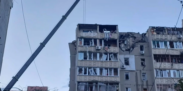 Російські ФАБ-250 вдарили по Слов’янську: 9 людей поранено Російські ФАБ-250 вдарили по Слов’янську: 9 людей поранено
